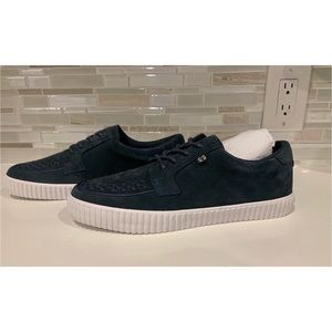 BNIB T.U.K. Sneakers men’s size 8